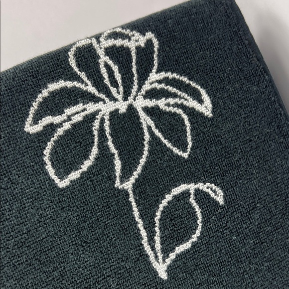 Deborah Connolly Bath Towel Set Floral Black White with Fringe Plush Cotton NEW - Picture 6 of 9
